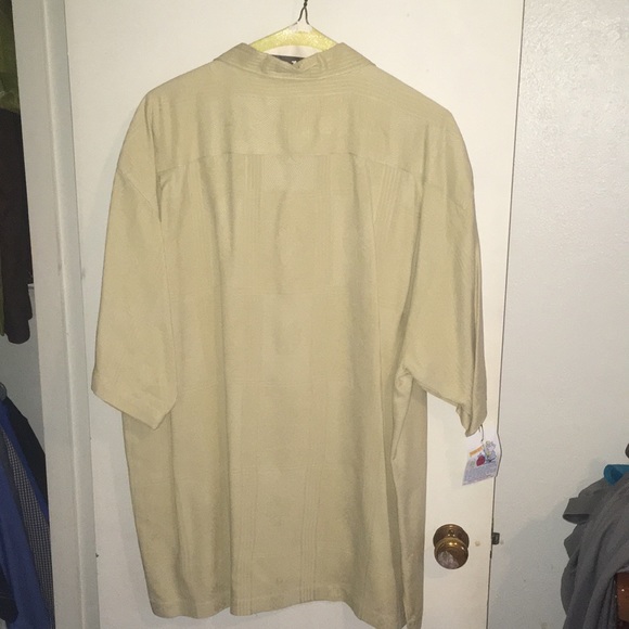 Tommy Bahama button down - Picture 2 of 3